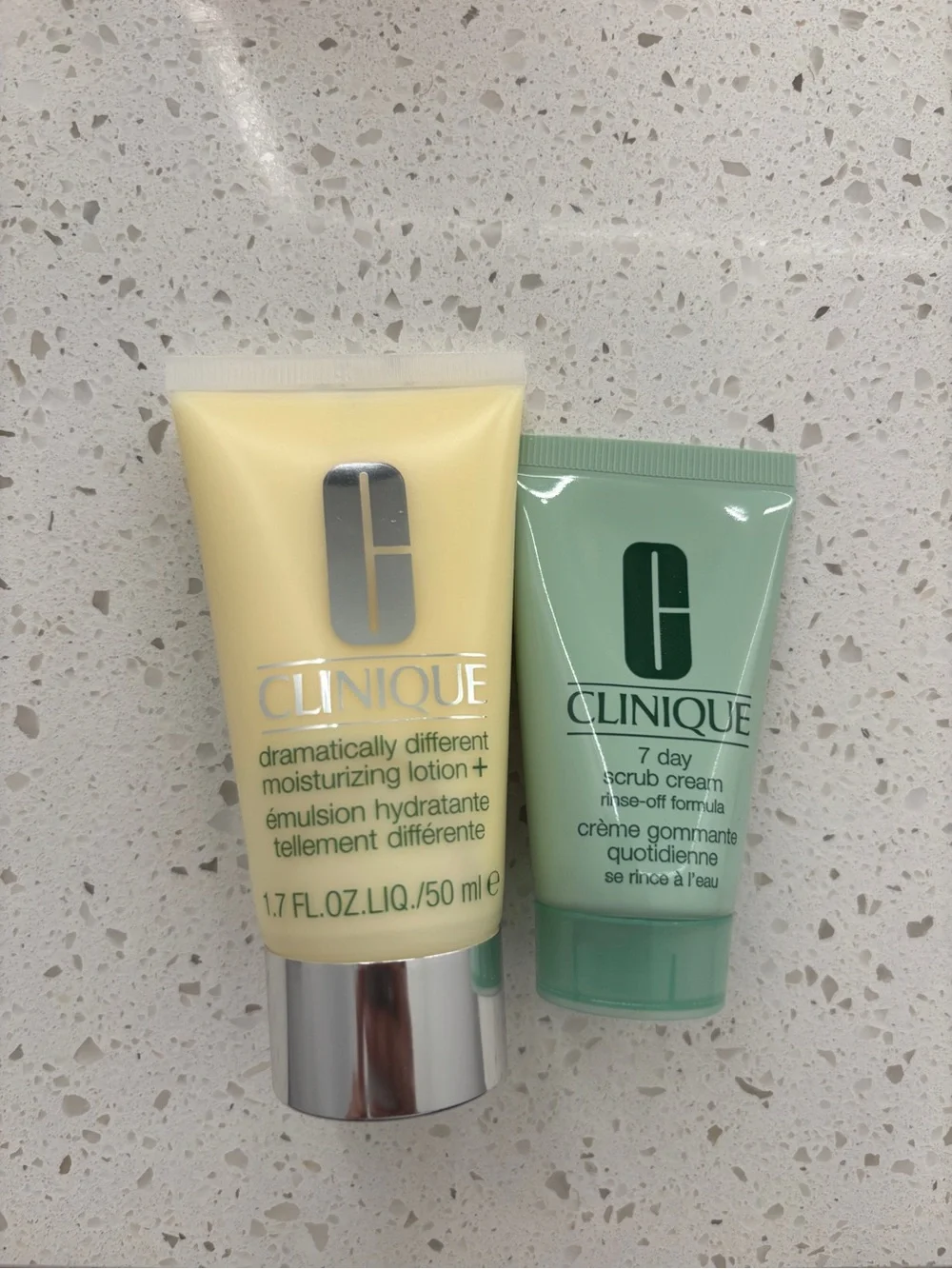 Clinique Skincare Duo Moisturizing Lotion+ & 7 Day Scrub Cream